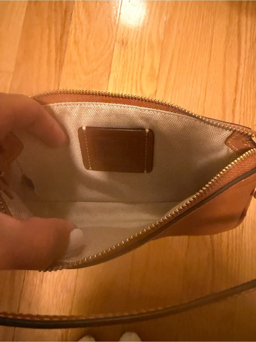 Coach Plaza 18 Leather Shoulder Bag in Honey Brown - Picture 3 of 4